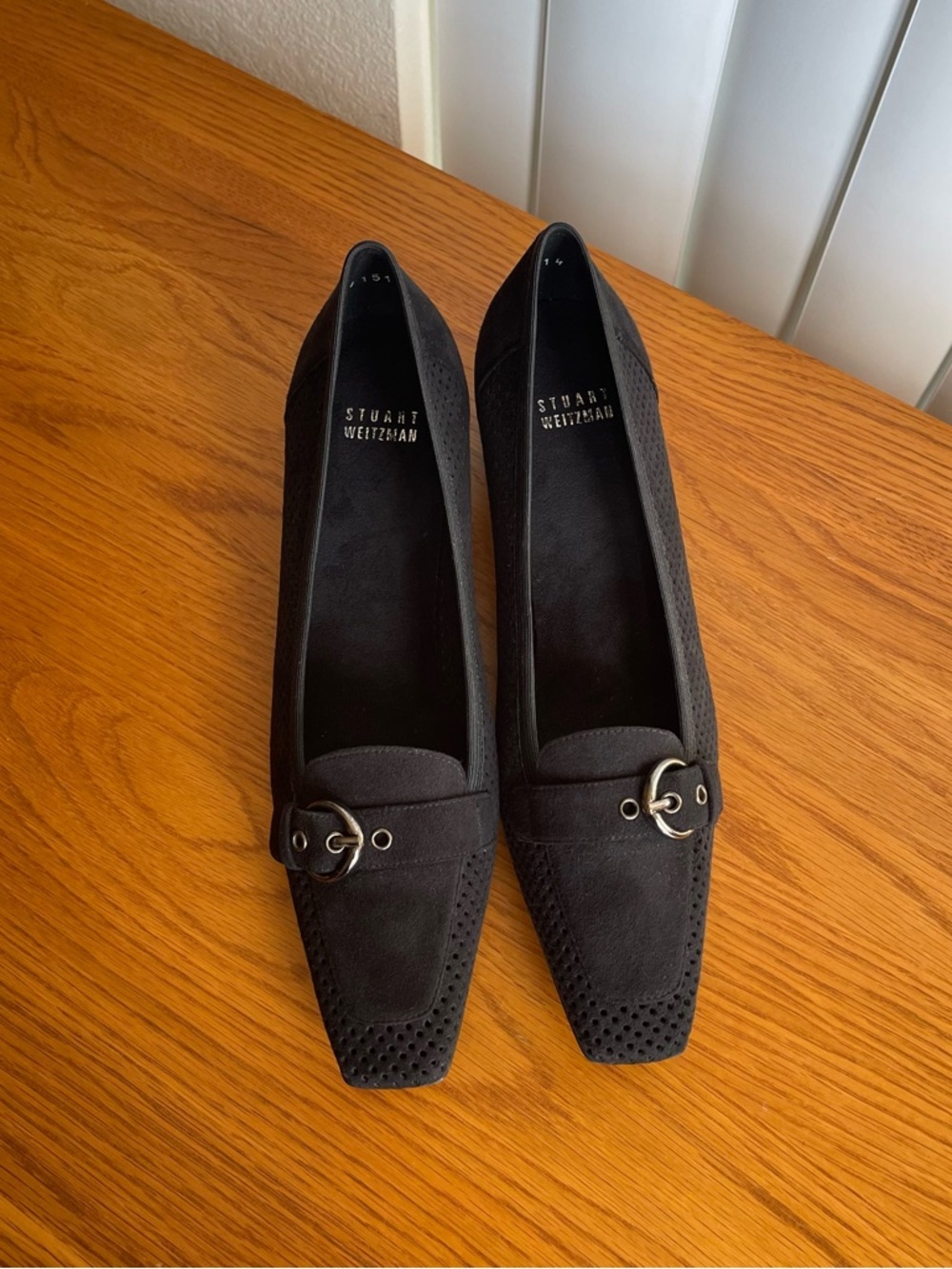 Stuart Weitzman Fairfield Ultrasuede Perforated Loafer Heels Black Size 8.5N - Picture 8 of 16